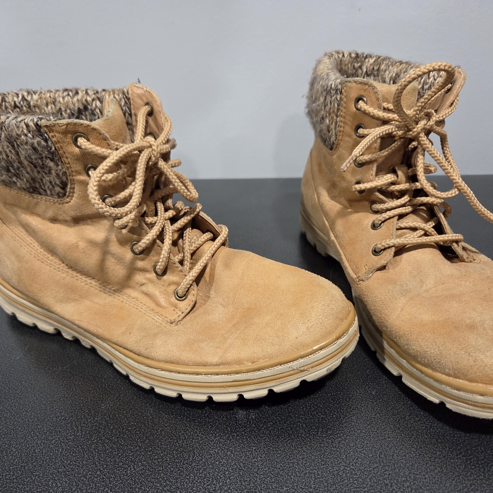 White Mountain Light Brown Winter Boots with Faux Fur